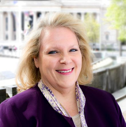 Elizabeth Miller's Instagram, Twitter & Facebook on IDCrawl